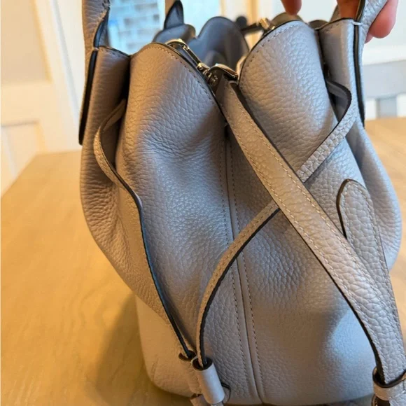 EUC light grey Kate Spade large purse - Picture 5 of 11